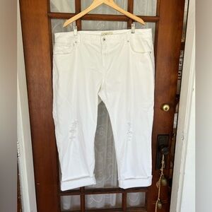 Lucky Brand Reese Boyfriend Cropped Capri White Denim Jeans Distressed & Stretch